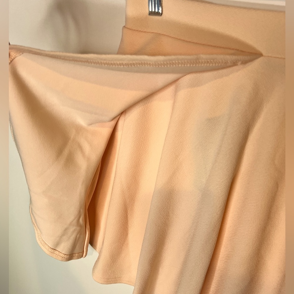 NWT- Flowy Tennis skirt- Boohoo - Picture 4 of 5